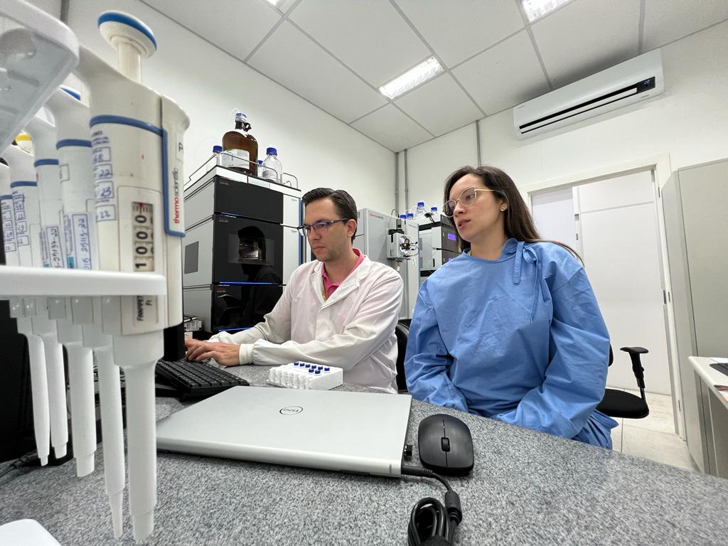Miller Pulito Rufino e Isabela Pereira
