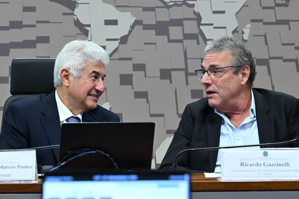 Senador Astronauta Marcos Pontes (PL-SP) e Ricardo Gazzinelli em audiência no Senado